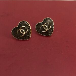 Elegant CC Black and Gold Heart Earrings